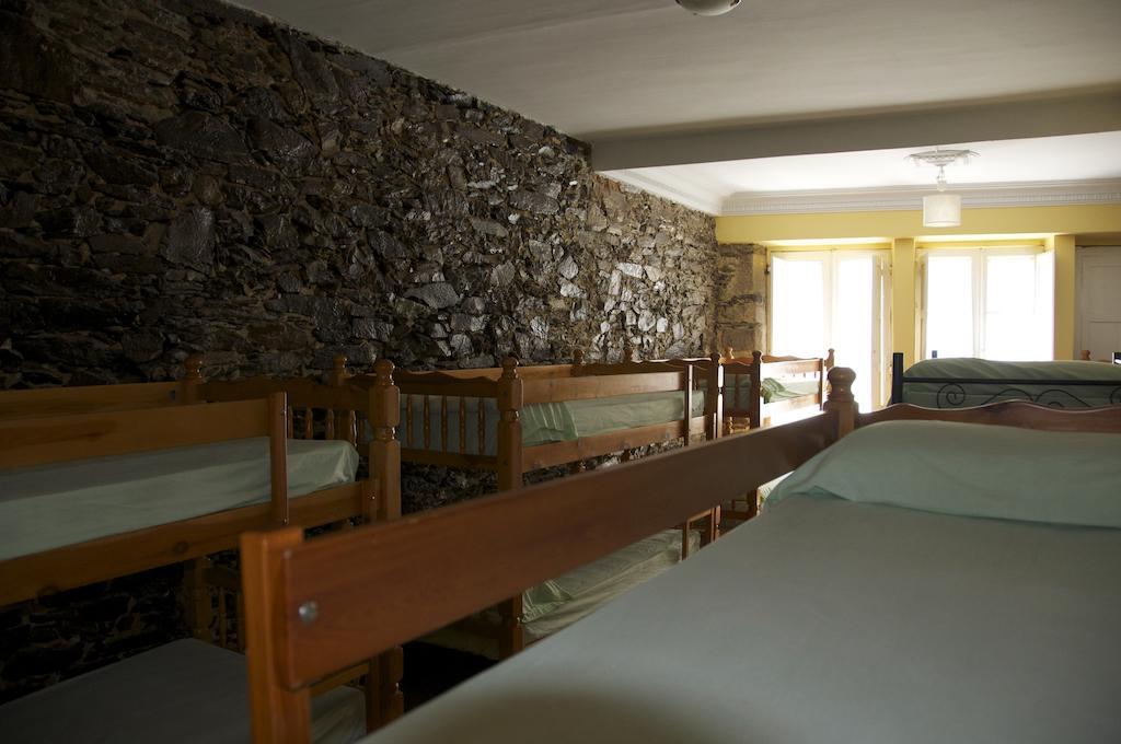 Albergue Los Blasones Sarria Værelse billede